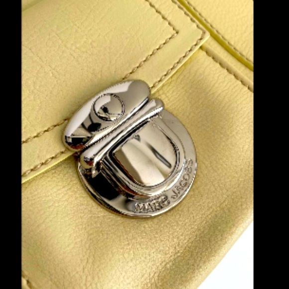 Marc Jacobs Venetia Handbag in Tapioca Yellow - Picture 3 of 12